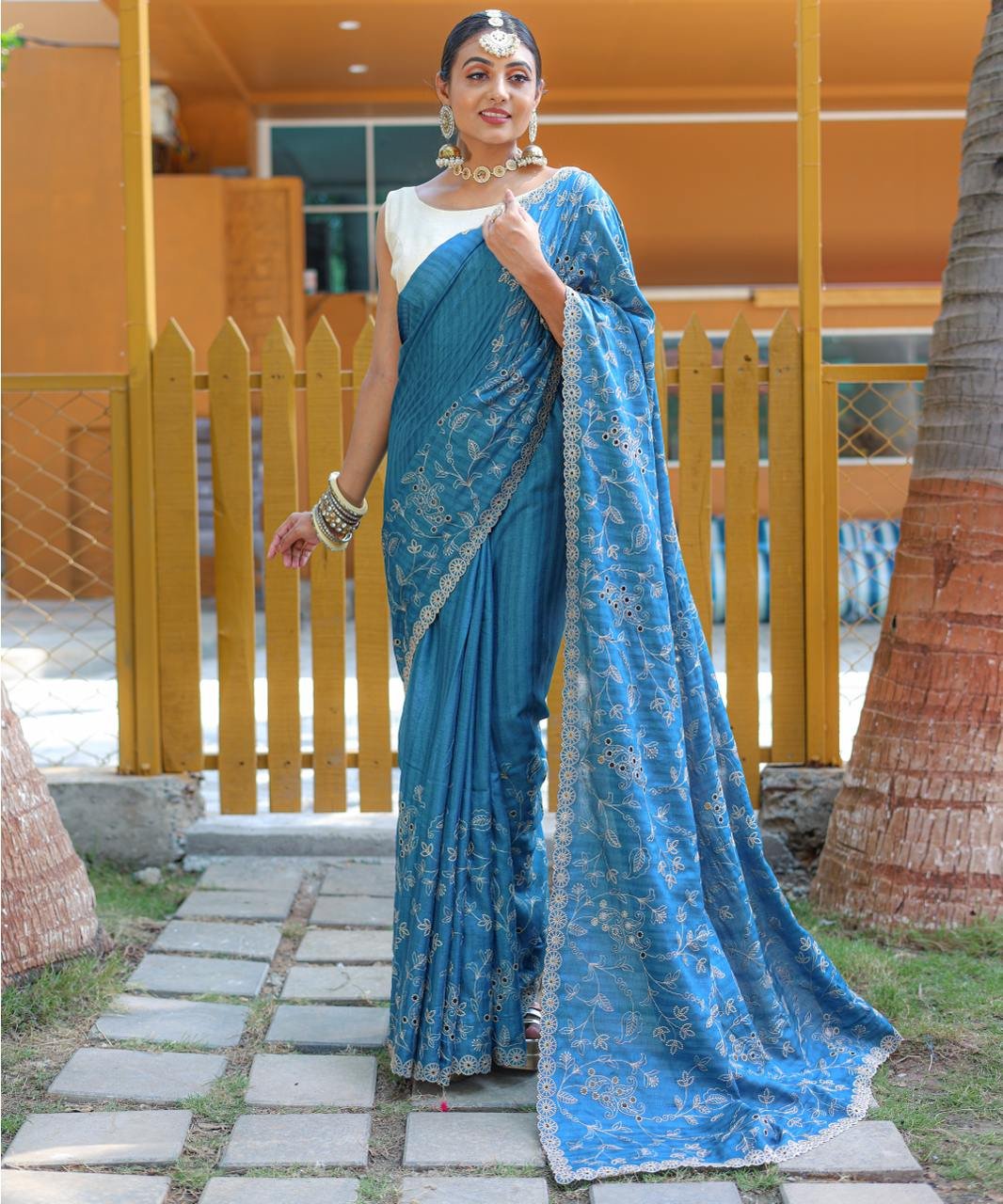 Women's Royal Prussian Blue Georgette Saree with Intricate Silver Thread & Mirror Work Embroidery – Perfect for Festive & Wedding Celebrations - Image 4